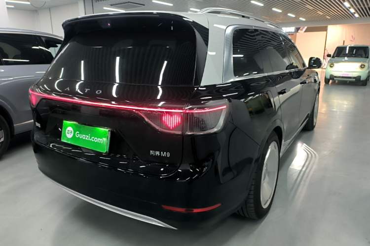 Used Hima AITO M9 2025 Model Range-Extended Ultra Edition 52kWh 6-seater (896-line LiDAR) Rear Right 45 Deg