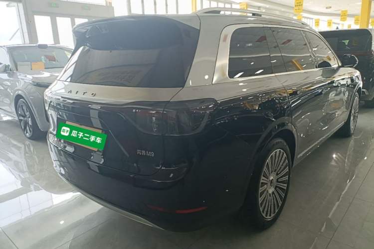 Used Hima AITO M9 2025 Extended-Range Ultra Version 52 kWh 5-Seater Edition Rear Right 45 Deg