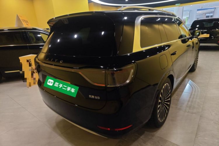 Used Hima AITO M9 2025 Extended-Range Ultra Version 52 kWh 6-Seater Rear Right 45 Deg