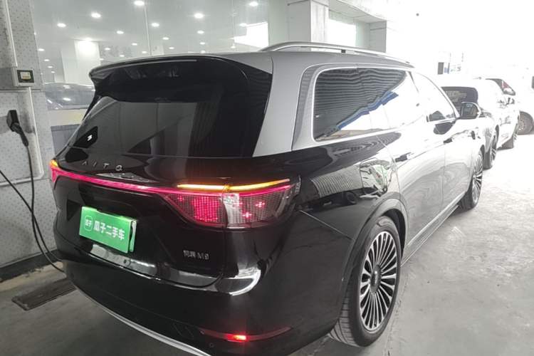Used Hima AITO M9 2025 Extended-Range Ultra Version 52 kWh 6-Seater Rear Right 45 Deg