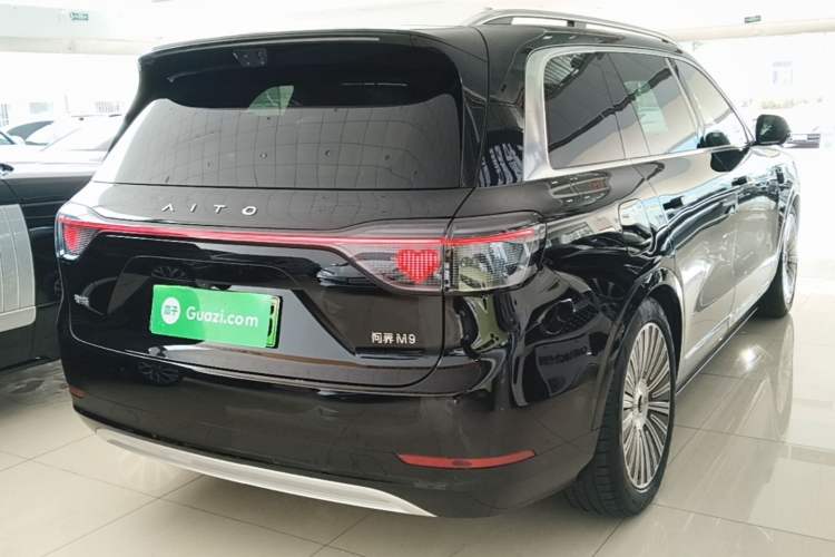 Used Hima AITO M9 2025 Extended-Range Ultra Version 52 kWh 6-Seater Rear Right 45 Deg