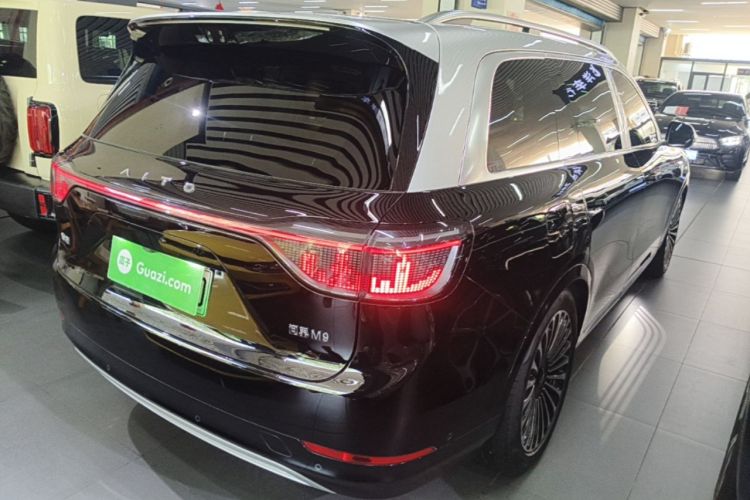 Used Hima AITO M9 2025 Extended-Range Ultra Version 52 kWh 6-Seater Rear Right 45 Deg