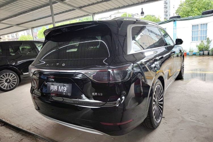 Used Hima AITO M9 2025 Extended-Range Ultra Version 52 kWh 5-Seater Edition Rear Right 45 Deg