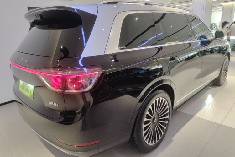 Used Hima AITO M9 2025 Extended-Range Ultra Version 52 kWh 5-Seater Edition Rear Right 45 Deg