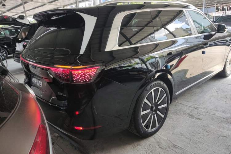 Used Hima AITO M9 2025 Model Range-Extended Max Edition 52kWh 5-seater (896-line LiDAR) Rear Right 45 Deg