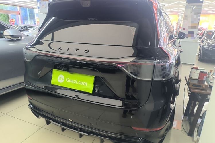 Used Hima AITO M9 2025 Extended-Range Ultra Version 52 kWh 6-Seater Rear Right 45 Deg