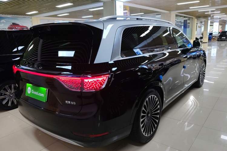 Used Hima AITO M9 2025 Extended-Range Ultra Version 52 kWh 6-Seater Rear Right 45 Deg