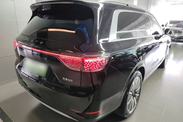 Used Hima AITO M9 2025 Extended-Range Ultra Version 52 kWh 6-Seater Rear Right 45 Deg