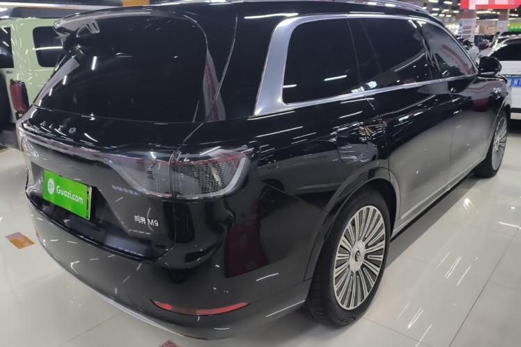 Used Hima AITO M9 2025 Extended-Range Ultra Version 52 kWh 6-Seater Rear Right 45 Deg