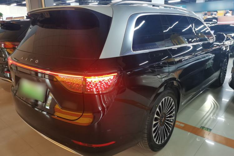 Used Hima AITO M9 2025 Extended-Range Ultra Version 52 kWh 5-Seater Edition Rear Right 45 Deg
