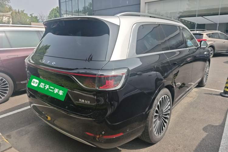 Used Hima AITO M9 2025 Extended-Range Ultra Version 52 kWh 6-Seater Rear Right 45 Deg