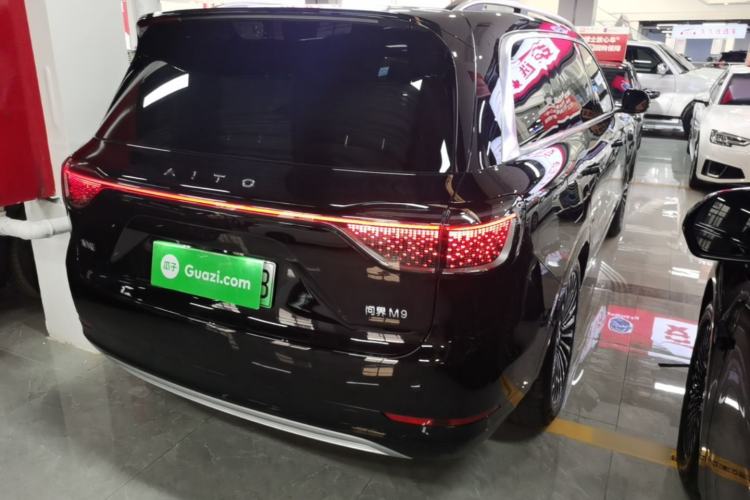 Used Hima AITO M9 2025 Extended-Range Ultra Version 52 kWh 6-Seater Rear Right 45 Deg