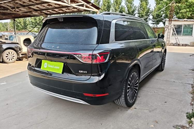 Used Hima AITO M9 2025 Extended-Range Ultra Version 52 kWh 6-Seater Rear Right 45 Deg