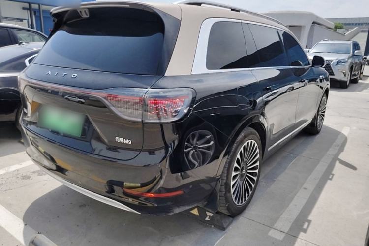 Used Hima AITO M9 2025 Extended-Range Ultra Version 52 kWh 6-Seater Rear Right 45 Deg
