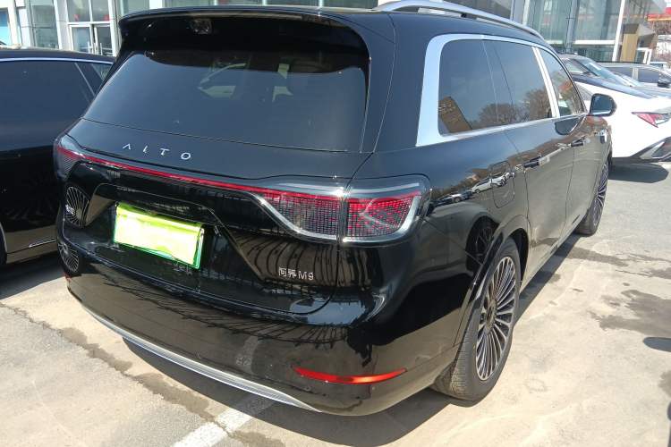 Used Hima AITO M9 2025 Extended-Range Ultra Version 52 kWh 6-Seater Rear Right 45 Deg