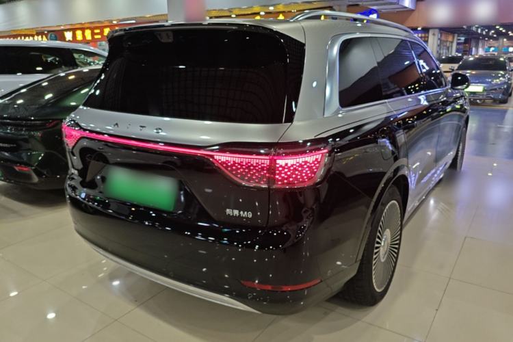 Used Hima AITO M9 2025 Extended-Range Ultra Version 52 kWh 6-Seater Rear Right 45 Deg