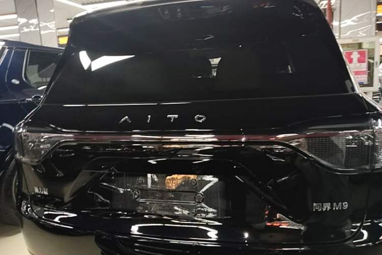 Used Hima AITO M9 2025 Extended-Range Ultra Version 52 kWh 6-Seater Rear