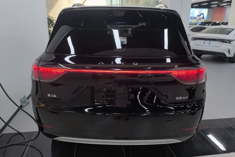 Used Hima AITO M9 2025 Extended-Range Ultra Version 52 kWh 6-Seater Rear