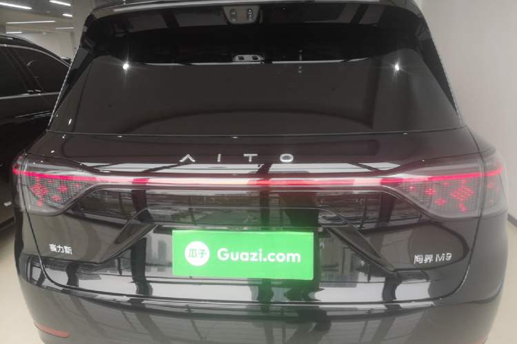 Used Hima AITO M9 2025 Extended-Range Ultra Version 52 kWh 5-Seater Edition Rear