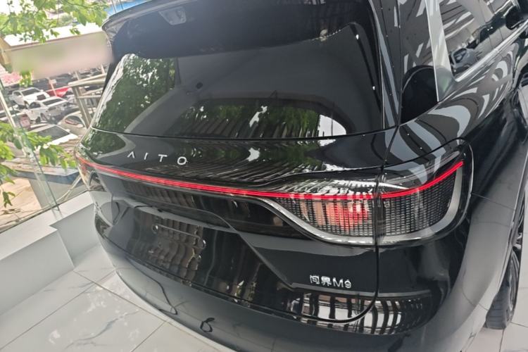 Used Hima AITO M9 2025 Extended-Range Ultra Version 52 kWh 6-Seater Rear