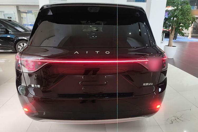 Used Hima AITO M9 2025 Extended-Range Ultra Version 52 kWh 6-Seater Rear
