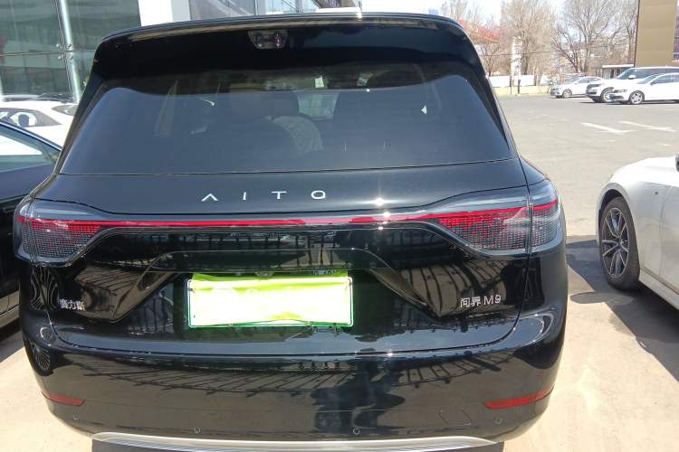 Used Hima AITO M9 2025 Extended-Range Ultra Version 52 kWh 6-Seater Rear
