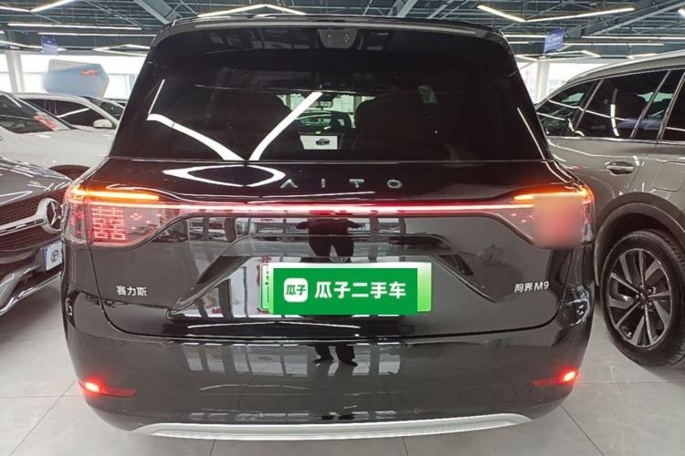 Used Hima AITO M9 2025 Extended-Range Max Version 52 kWh 6-Seater Edition Rear