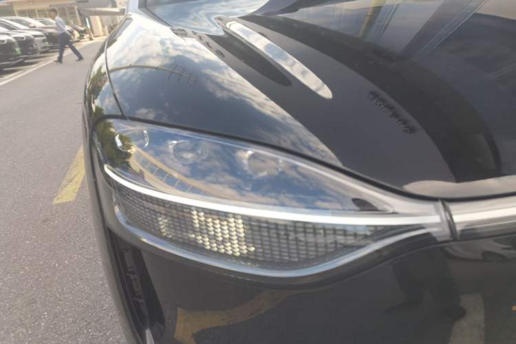 Used Hima AITO M9 2025 Extended-Range Ultra Version 52 kWh 6-Seater Right Front Headlight