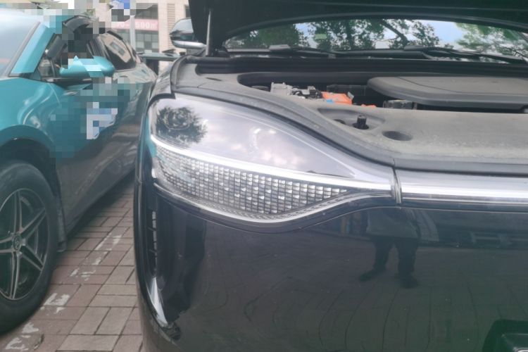 Used Hima AITO M9 2025 Extended-Range Ultra Version 52 kWh 6-Seater Right Front Headlight
