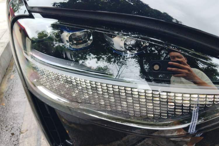 Used Hima AITO M9 2025 Extended-Range Max Version 52 kWh 5-Seater Edition Right Front Headlight
