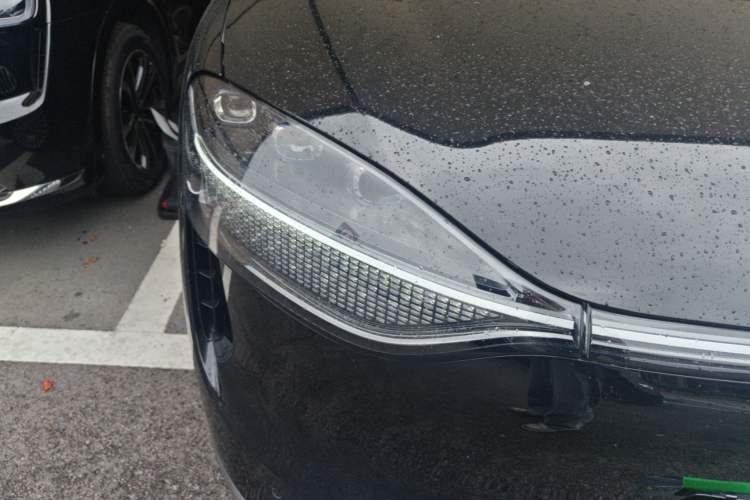 Used Hima AITO M9 2025 Extended-Range Ultra Version 52 kWh 5-Seater Edition Right Front Headlight