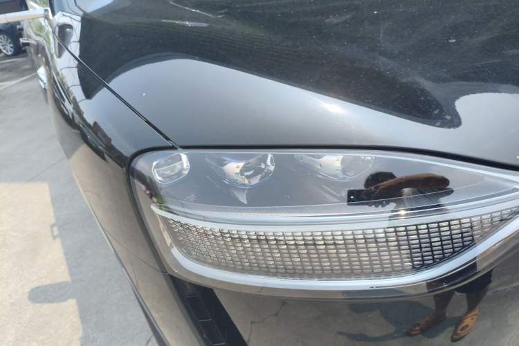 Used Hima AITO M9 2025 Extended-Range Max Version 52 kWh 6-Seater Edition Right Front Headlight