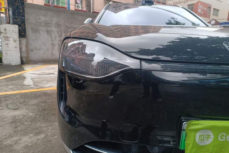 Used Hima AITO M9 2025 Extended-Range Ultra Version 52 kWh 6-Seater Right Front Headlight