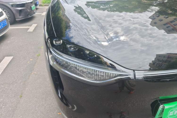 Used Hima AITO M9 2025 Extended-Range Ultra Version 52 kWh 6-Seater Right Front Headlight