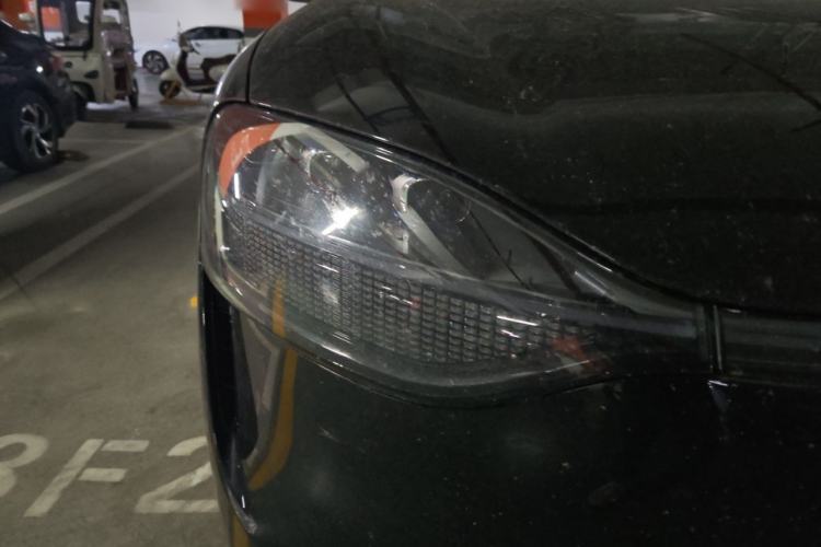 Used Hima AITO M9 2025 Extended-Range Ultra Version 52 kWh 6-Seater Right Front Headlight