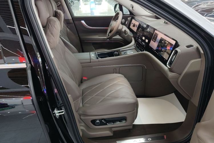 Used Hima AITO M9 2025 Extended-Range Ultra Version 52 kWh 6-Seater Right Front Seat
