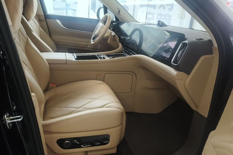 Used Hima AITO M9 2025 Extended-Range Ultra Version 52 kWh 6-Seater Right Front Seat