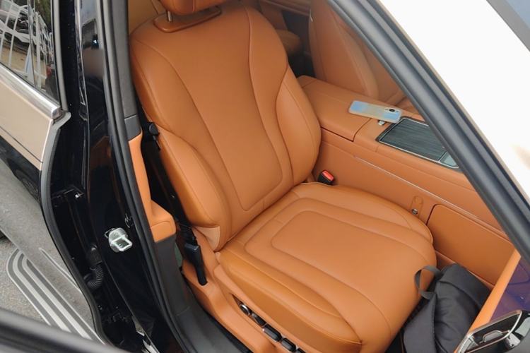 Used Hima AITO M9 2025 All-Electric Ultra Version 100 kWh 5-Seater Model Right Front Seat