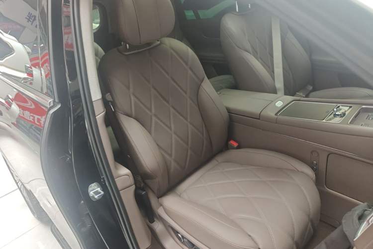 Used Hima AITO M9 2025 Pure Electric Ultra Version 100 kWh 6-Seater Model Right Front Seat