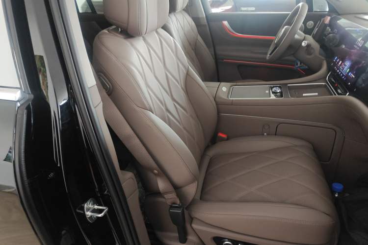 Used Hima AITO M9 2025 Extended-Range Ultra Version 52 kWh 6-Seater Right Front Seat