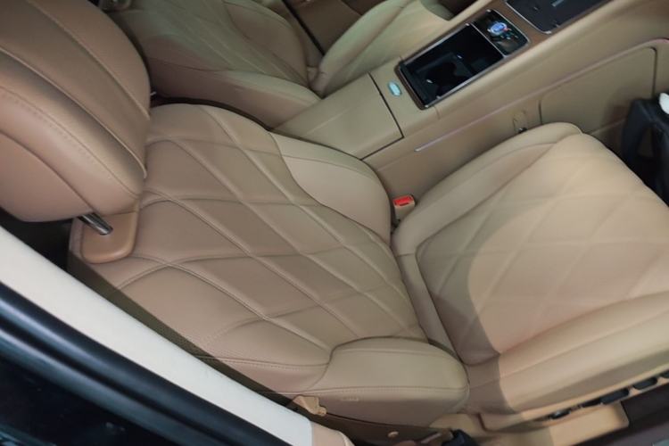 Used Hima AITO M9 2025 Extended-Range Ultra Version 52 kWh 6-Seater Right Front Seat