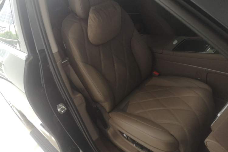 Used Hima AITO M9 2025 Extended-Range Ultra Version 52 kWh 5-Seater Edition Right Front Seat