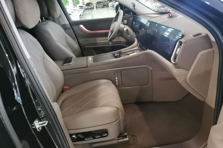 Used Hima AITO M9 2025 Extended-Range Ultra Version 52 kWh 6-Seater Right Front Seat