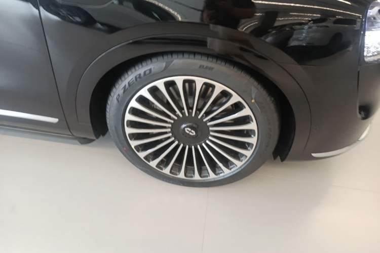 Used Hima AITO M9 2025 Extended-Range Ultra Version 52 kWh 6-Seater Right Front Wheel Hub