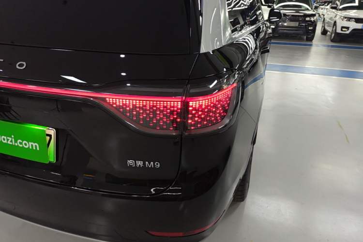 Used Hima AITO M9 2025 Extended-Range Ultra Version 52 kWh 6-Seater Right Rear Taillight