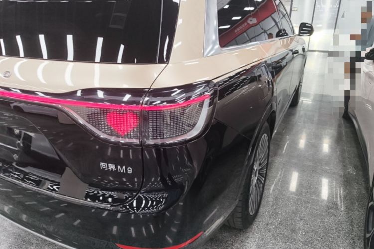 Used Hima AITO M9 2025 Extended-Range Ultra Version 52 kWh 5-Seater Edition Right Rear Taillight