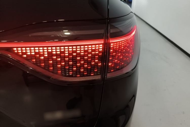 Used Hima AITO M9 2025 Extended-Range Ultra Version 52 kWh 6-Seater Right Rear Taillight