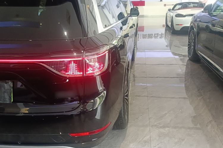 Used Hima AITO M9 2025 Extended-Range Ultra Version 52 kWh 6-Seater Right Rear Taillight