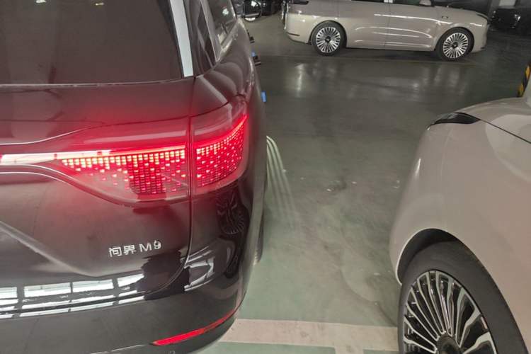 Used Hima AITO M9 2025 Extended-Range Ultra Version 52 kWh 5-Seater Edition Right Rear Taillight