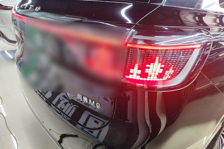 Used Hima AITO M9 2025 Extended-Range Ultra Version 52 kWh 6-Seater Right Rear Taillight